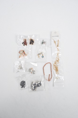 패션 귀걸이와 로고핀 외 다수 11개 묶음(민세1)