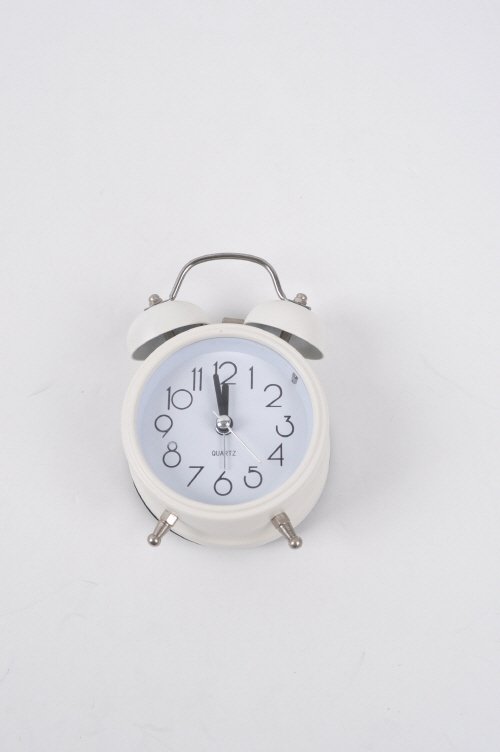흰색 탁상용 시계(그린티2)